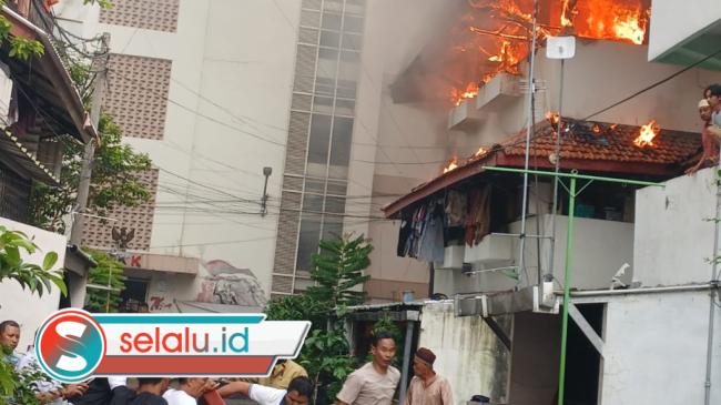 Rusunawa Sombong Surabaya Terbakar: 4 Kamar Ludes, Penghuni Semburat