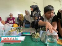 Ecoton Digandeng SD Muhammadiyah 3 Ikrom Gelar Ramadhan Ramah Lingkungan