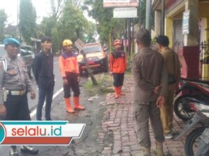Tanah Longsor Landa Kawasan Patrang Jember, Rumah Warga Ambrol
