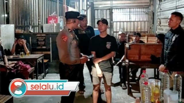 Nekat Jualan Miras di Bulan Ramadan, Warung di Lamongan Digrebek Polisi