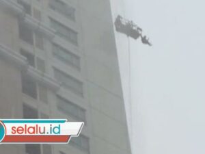 Ngerinya saat Pekerja Terjebak di Gondola Apartemen Ascot Surabaya: Disapu Hujan Angin, Terbentur Tembok