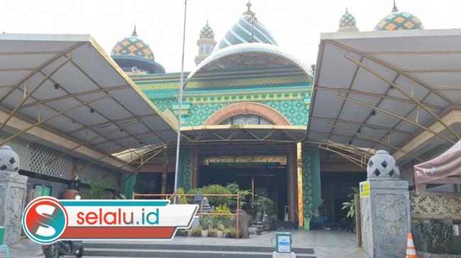 Melihat Kemegahan Masjid Agung Al Fattah Mojokerto yang Berusia 148 Tahun