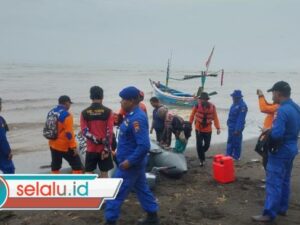 Waspada Anomali Cuaca, Satpolairud Polres Probolinggo Imbau Warga Berhati-hati  ‎