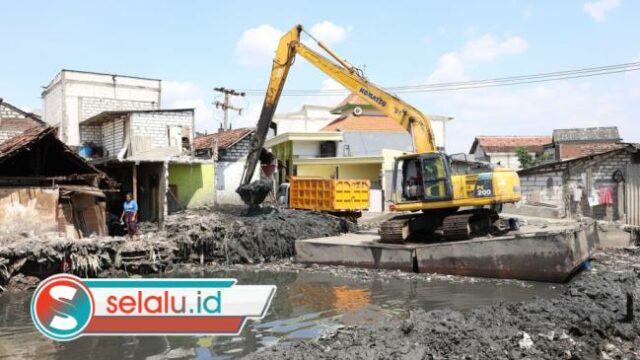 Tekan Banjir, Pemkot Segera Tertibkan Bantaran Kali Krembangan